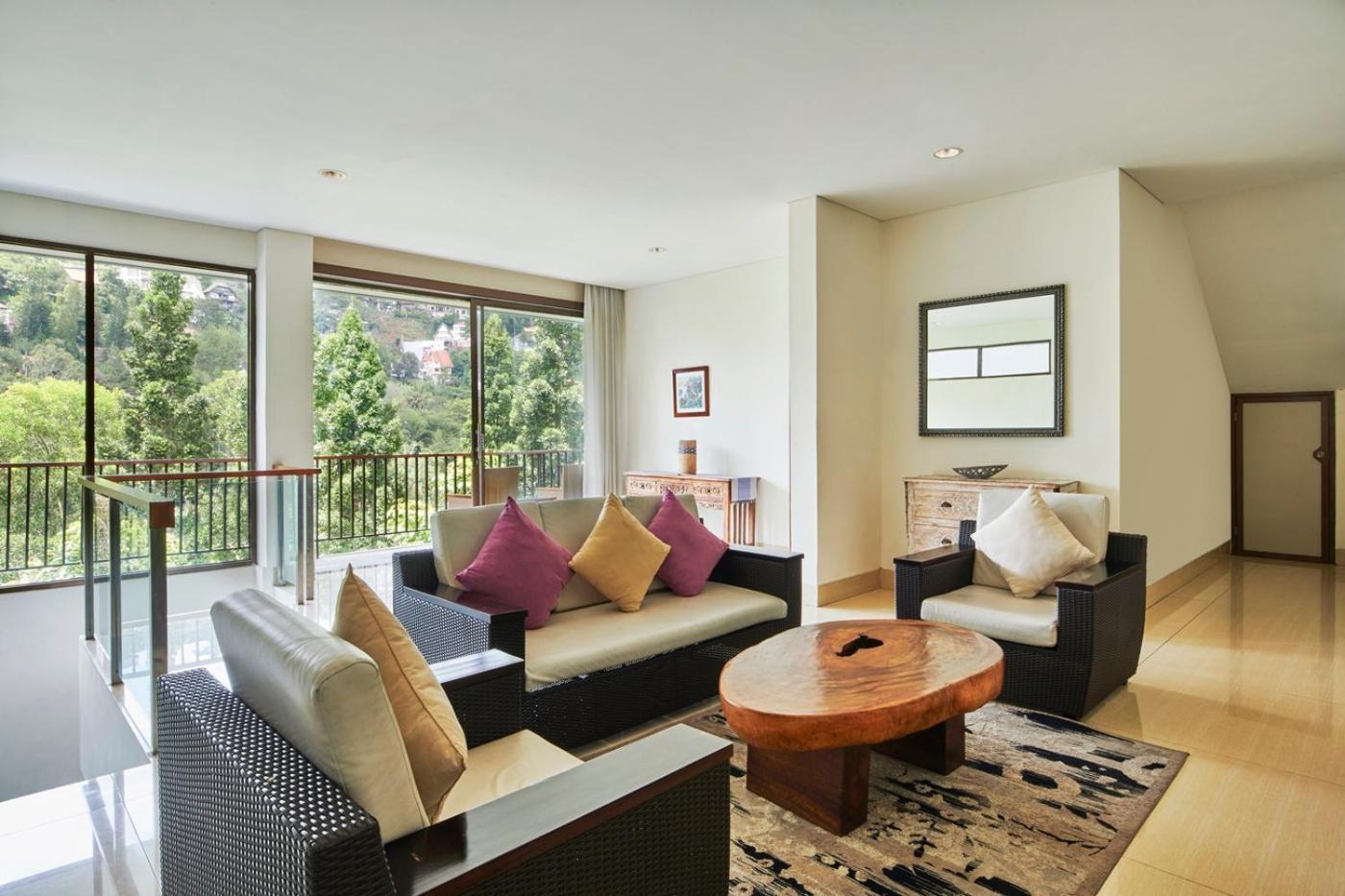 Tulip Hill View Villa 5 Bedrooms With A Private Swimming Pool Bandung Esterno foto