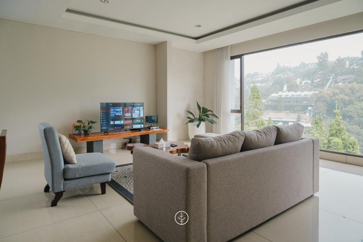 Tulip Hill View Villa 5 Bedrooms With A Private Swimming Pool Bandung Esterno foto